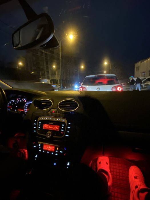 Schimb leduri, iluminat auto, butoane, ambientale, etc.