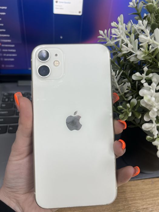 Продам Iphone 11
