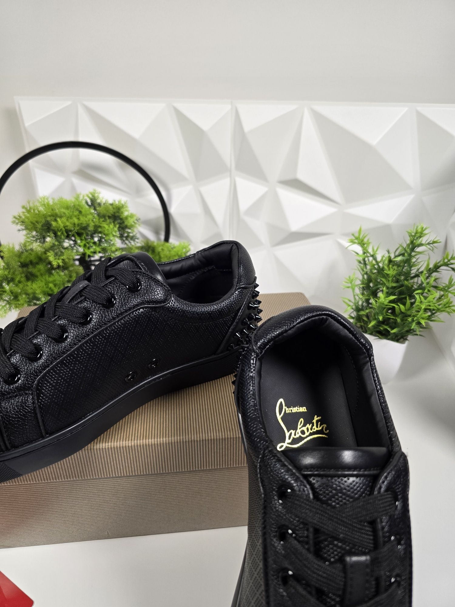 Обувки Christian Louboutin