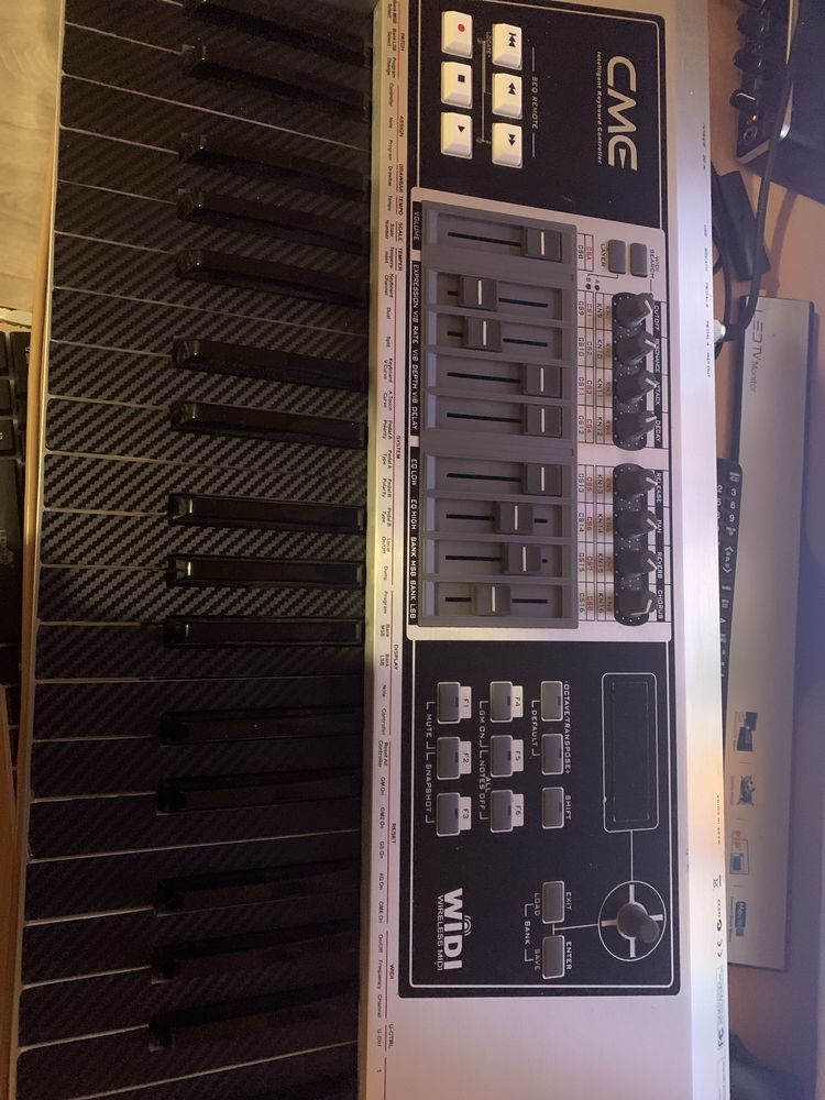 UF50 midi keyboard connections bluetooth