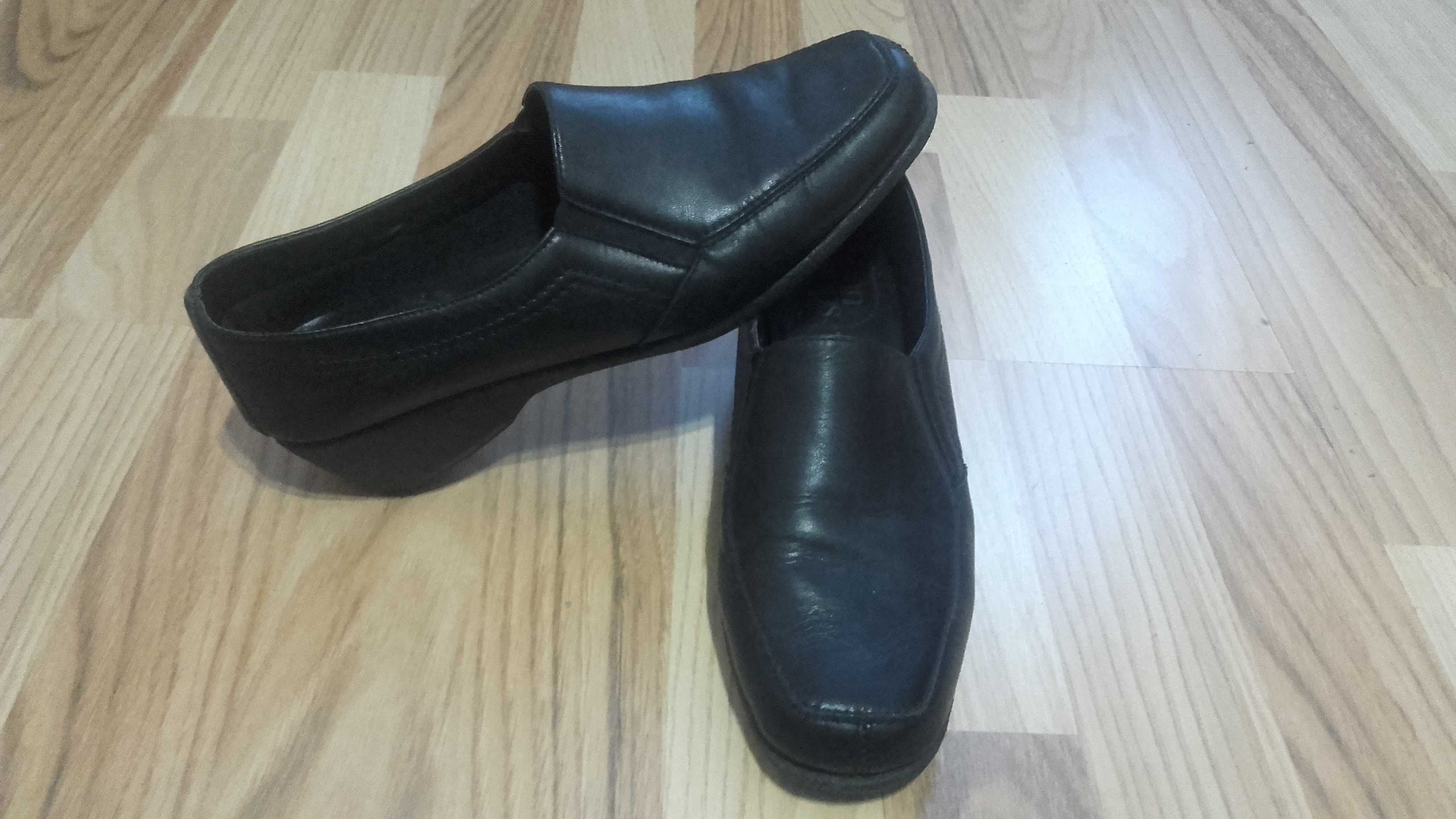 Pantofi din piele neagra dama