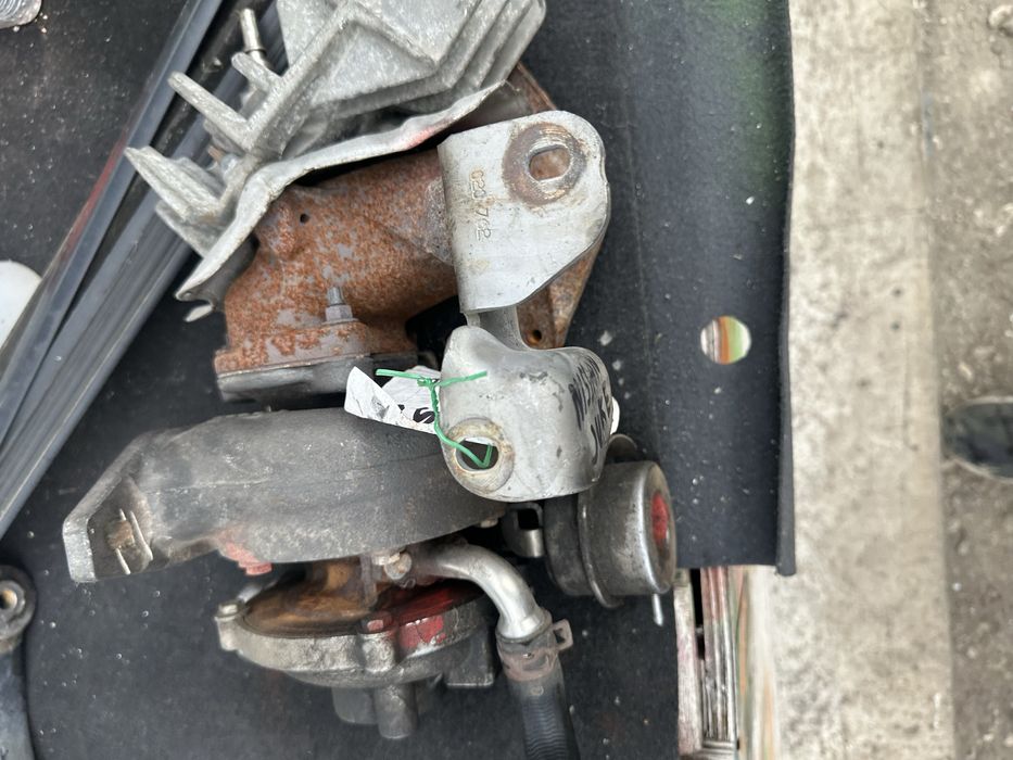 Турбо компресор турбина Nissan Juke F15 14256RH82728404 Нисан Жук 1,6д