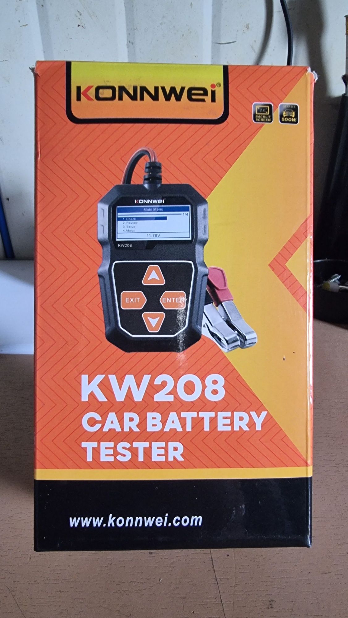 Тестер за автомобилни акумулатори KONNWEI KW208.
