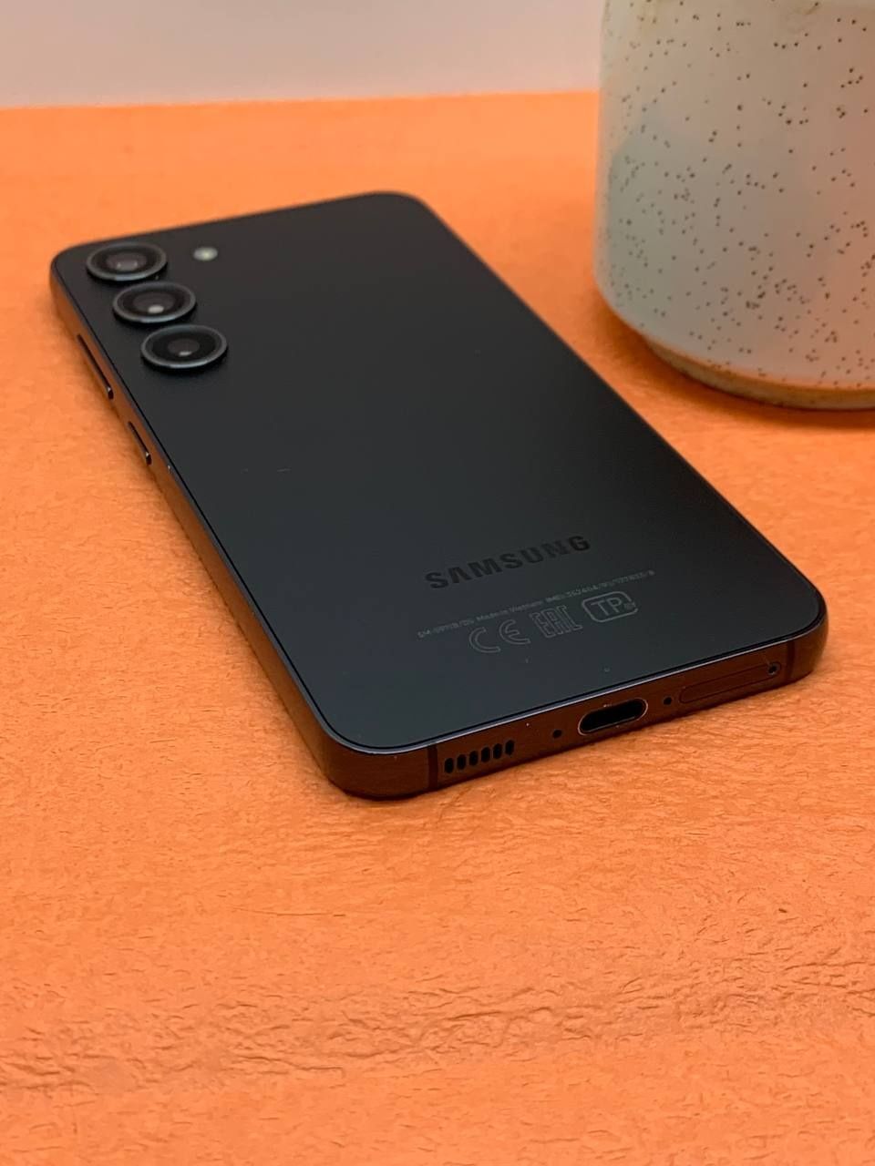 Samsung galaxy s23 5G 8/256gb snapdragon 8gen 2