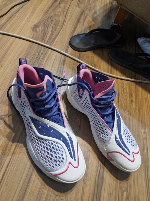 Li ning badfive v 46 номер маратонки за  баскетбол