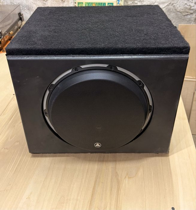 Сабвуфер Jl audio12w6