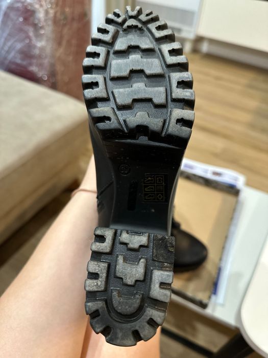 Черни дамски кожени боти