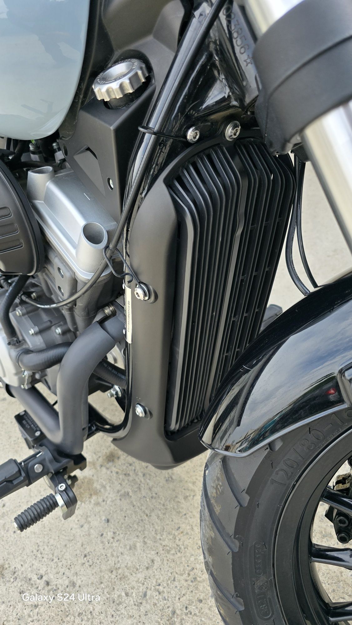 Moто крюзор BENDA 300