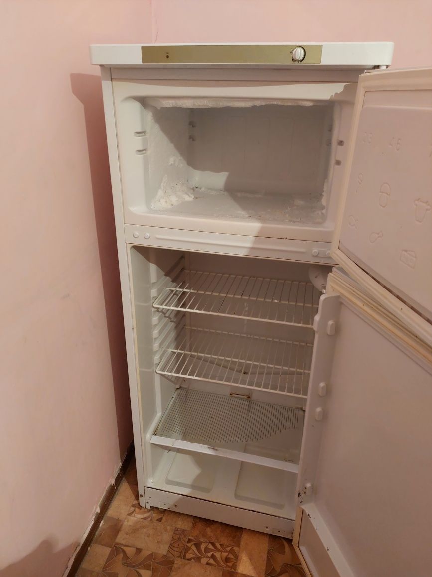 Холаделник жасап тур