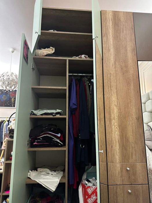 Vand dulap 2 culori ,foarte incapator