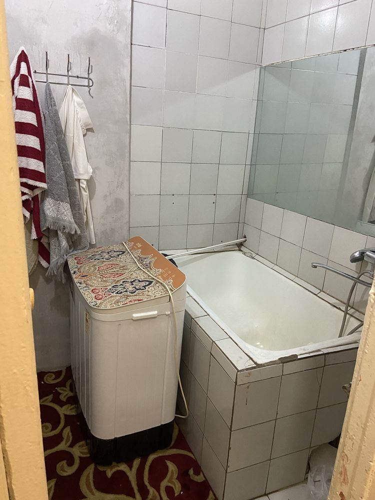 Mirzo ulug’bek metroda 1 ta bolaga joy bor