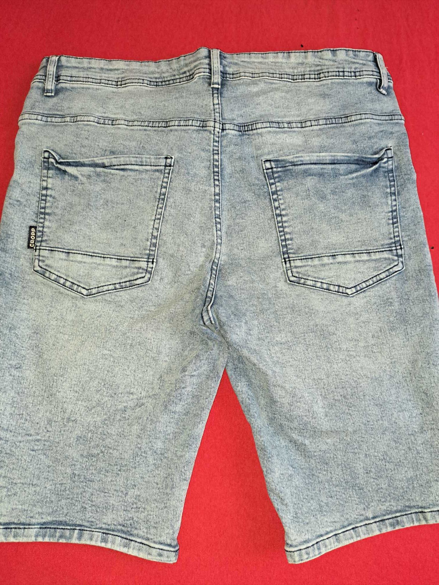 Jeans scurti Cropp 34
