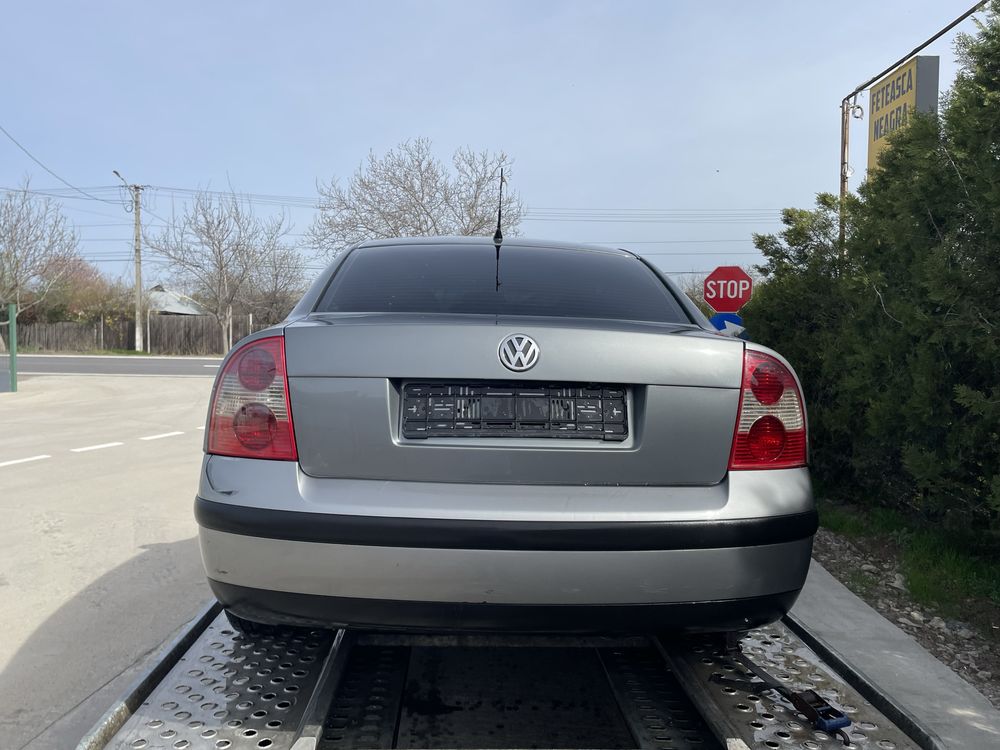 Dezmembrez passat b5.5