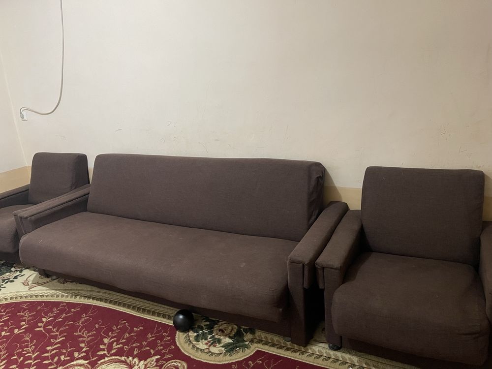 Divan 2ta kreslo va 1 kishilik kravat