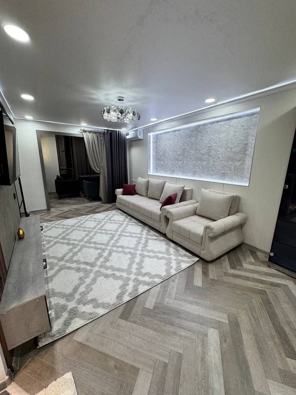 Продается 3в4 ком квартира на ул.Мукими, ор-р: метро Новза, 70 м2