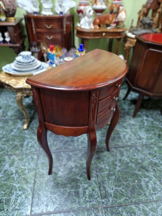 Уникална антикварна английска конзолна масичка