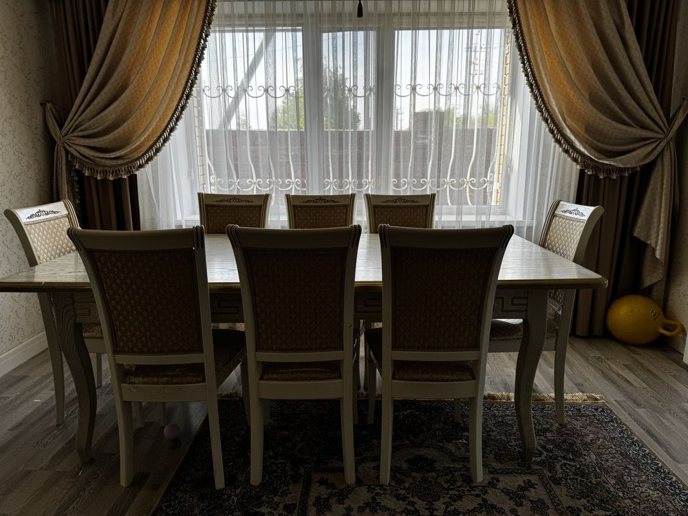 Продам стол со стульями 10 штук