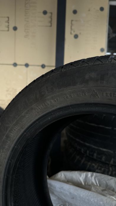 Continental 215/55/17 зимние