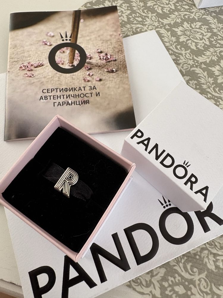 Талисмани Pandora за плоска гривна със сертификат
