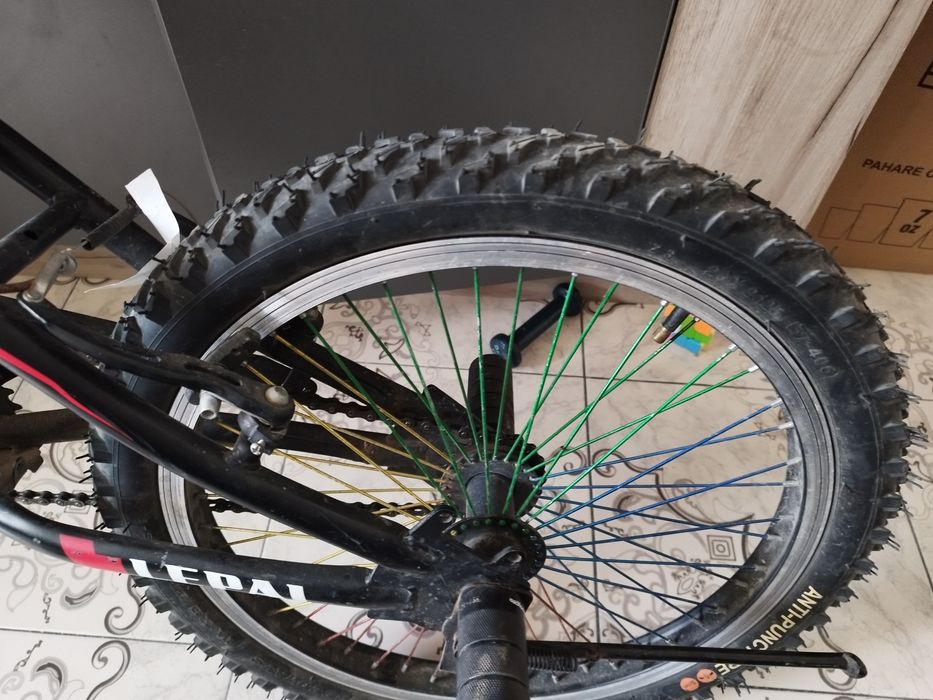 Bicicleta BMX perfect funcțional