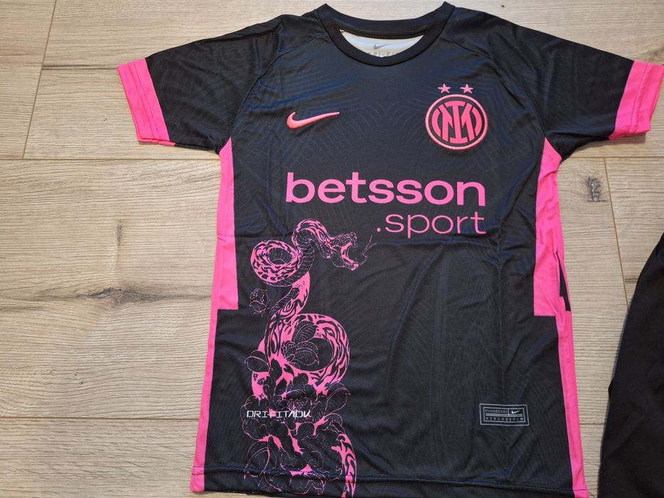 Детски флуоресцентен екип на Интер#Лаутаро Мартинес#10!