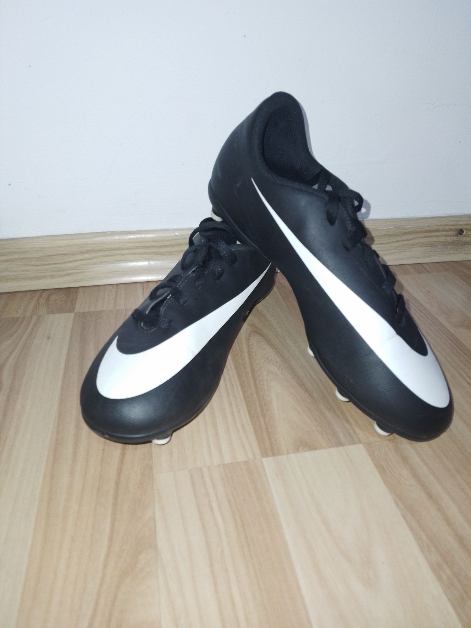 Crampoane Nike ,