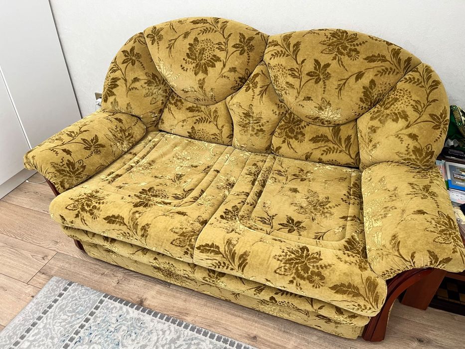 Срочно продается диван