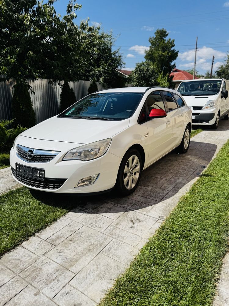 Opel astra J  2012