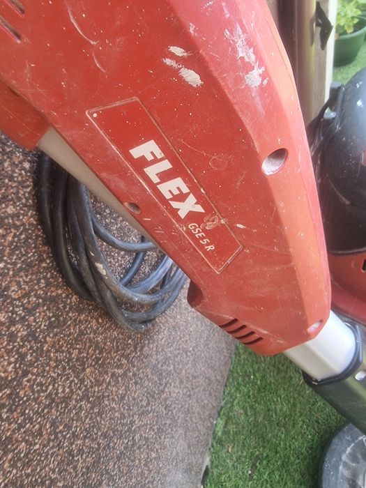 Aspirator și girafa slefuit pereți flex