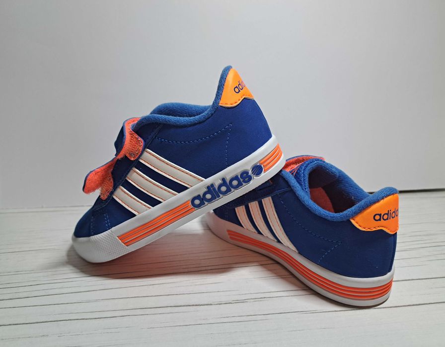 Детски маратонки adidas за момче