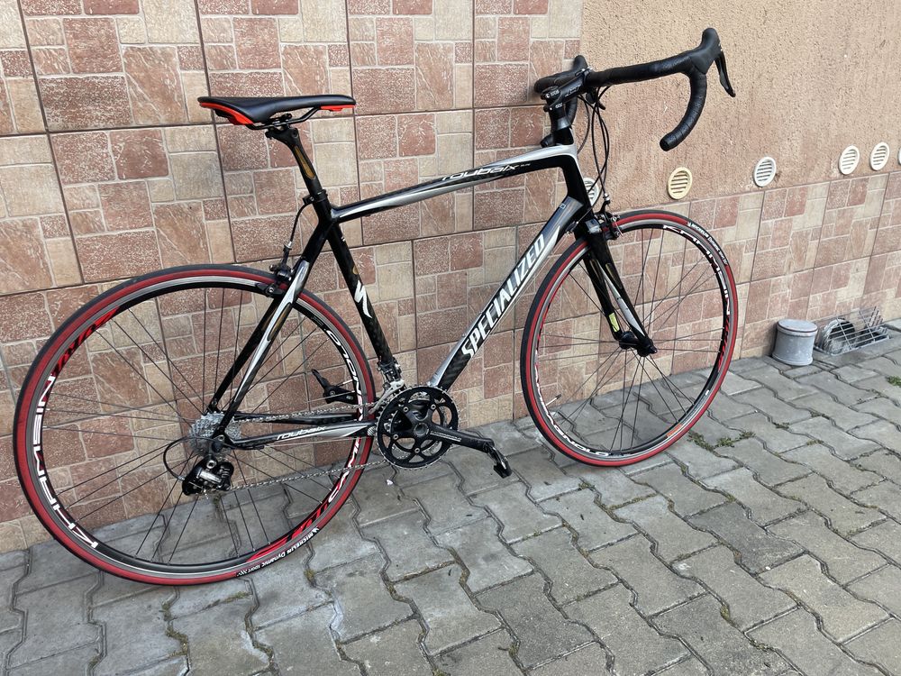 Bicicleta cursiera Carbon full Campagnolo