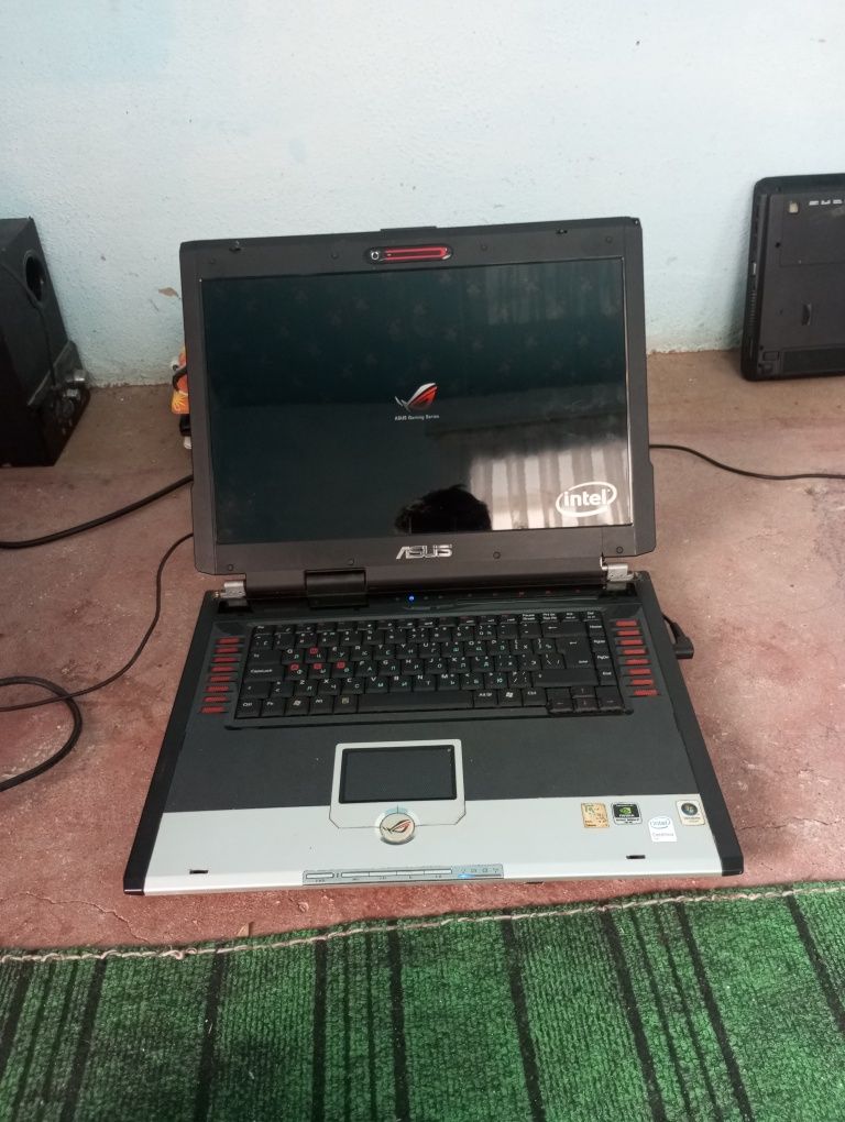 Noutbuk asusG2S sotiladi
