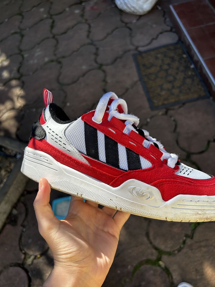 Adidasi ADI2000 (adidas)