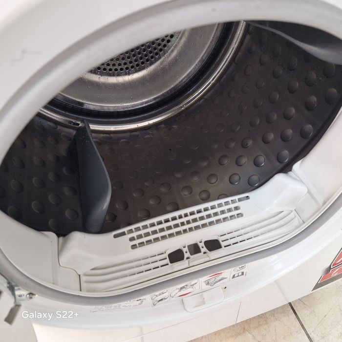 Кондензна сушилня с термопомпа 7кг А++ AEG