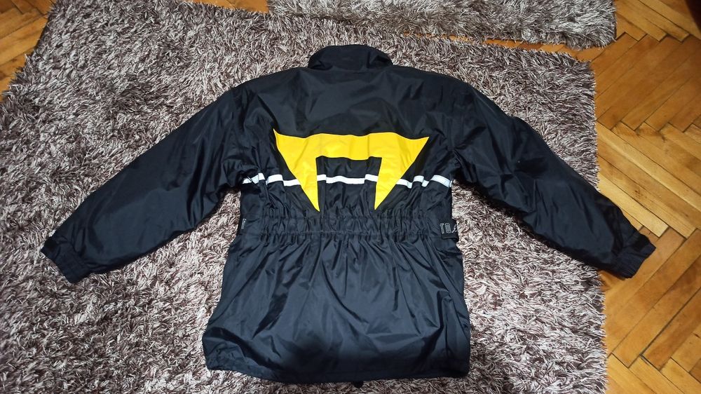 Vând geaca moto de copil