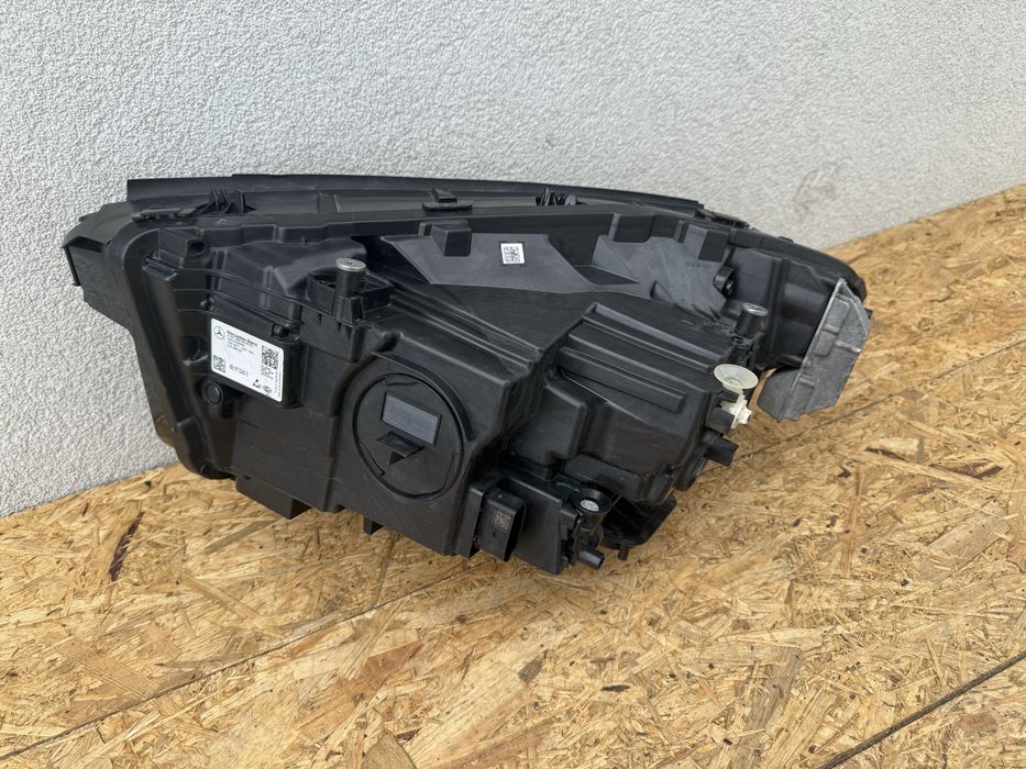Far dreapta Mercedes GLa W247 LED High Performance Original Europa