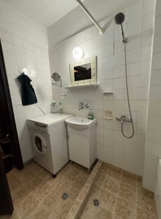 Дава се под наем Тристаен апартамент в София, Център - 92 кв.м за 650 € - Снимка #11