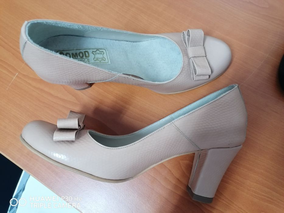 Încălțăminte de vânzare