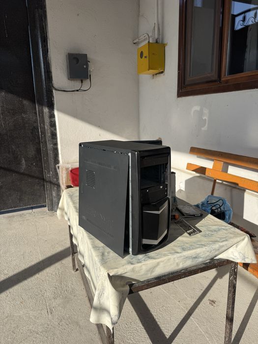 Корпус на комп CROWN