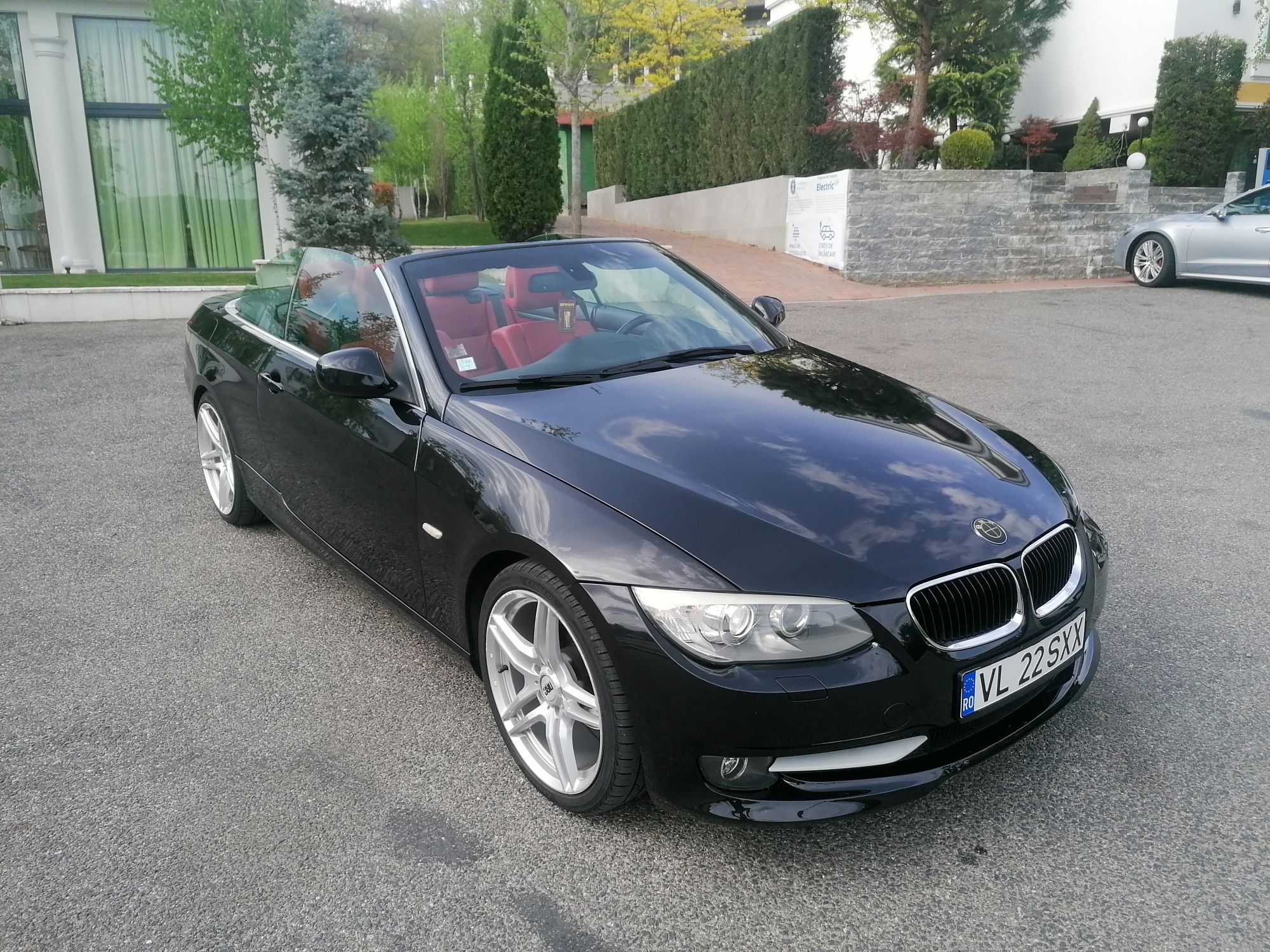 BMW 320i cabrio/coupe