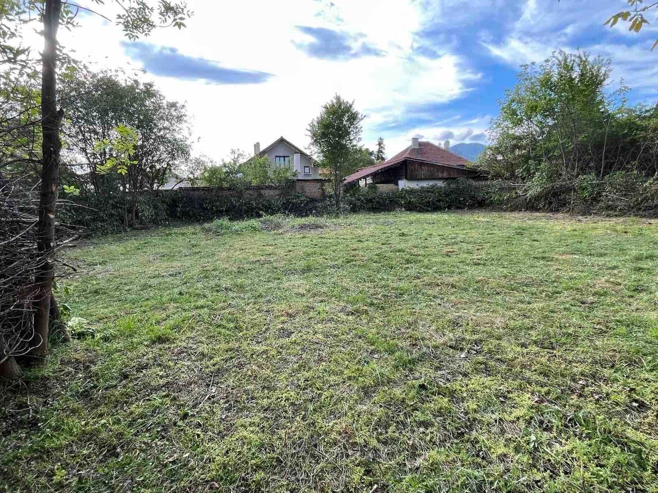 Продава се Парцел в Пирдоп - 595 кв.м за 78 €/кв.м - Снимка #2