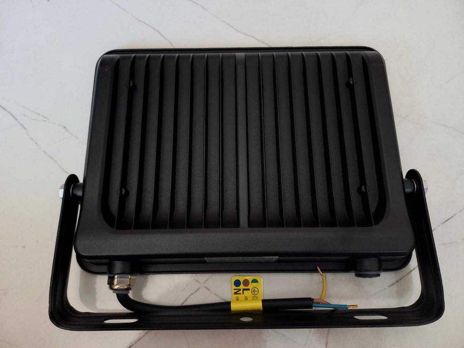 LED Прожектор 100W 4000K IP65