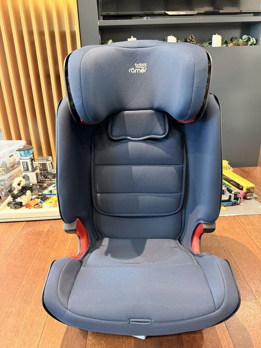 Britax Römer Advansafix IV R – Scaun auto copil 9-36 kg / aproape nou