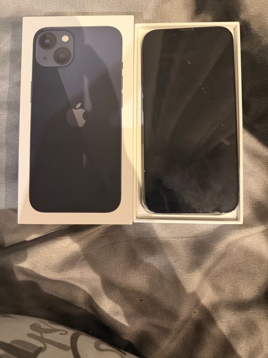 Смартфон Apple iPhone 13, 128GB, 4GB RAM, 5G, Midnight