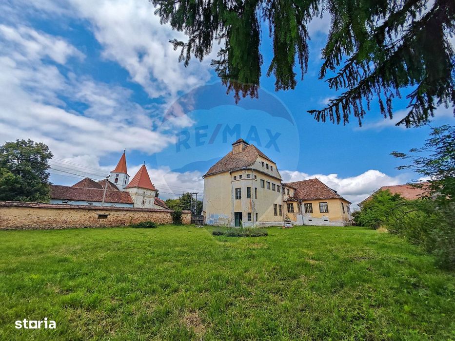 Fostă școală săsească semnată de Fritz Balthes – Bruiu, Sibiu