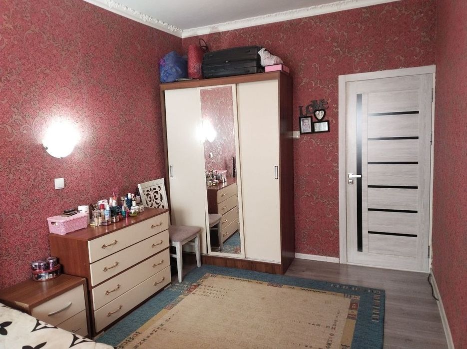 Продам 2 ком Юнусабад 14 квартал