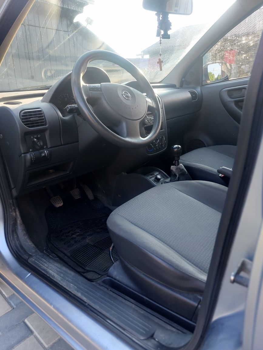 Opel corsa c  1,3 tdi