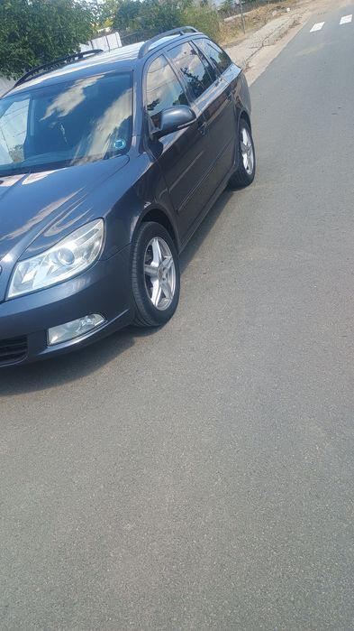 Vând Skoda Octavia 2 dsg