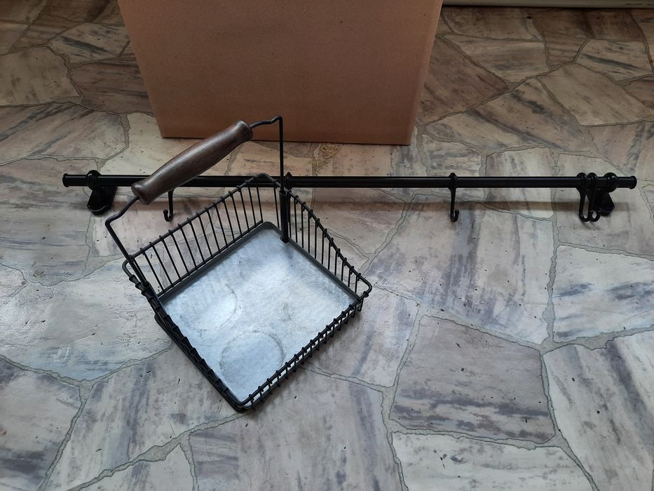 Продам подвесную кухонную  штангу Икеа