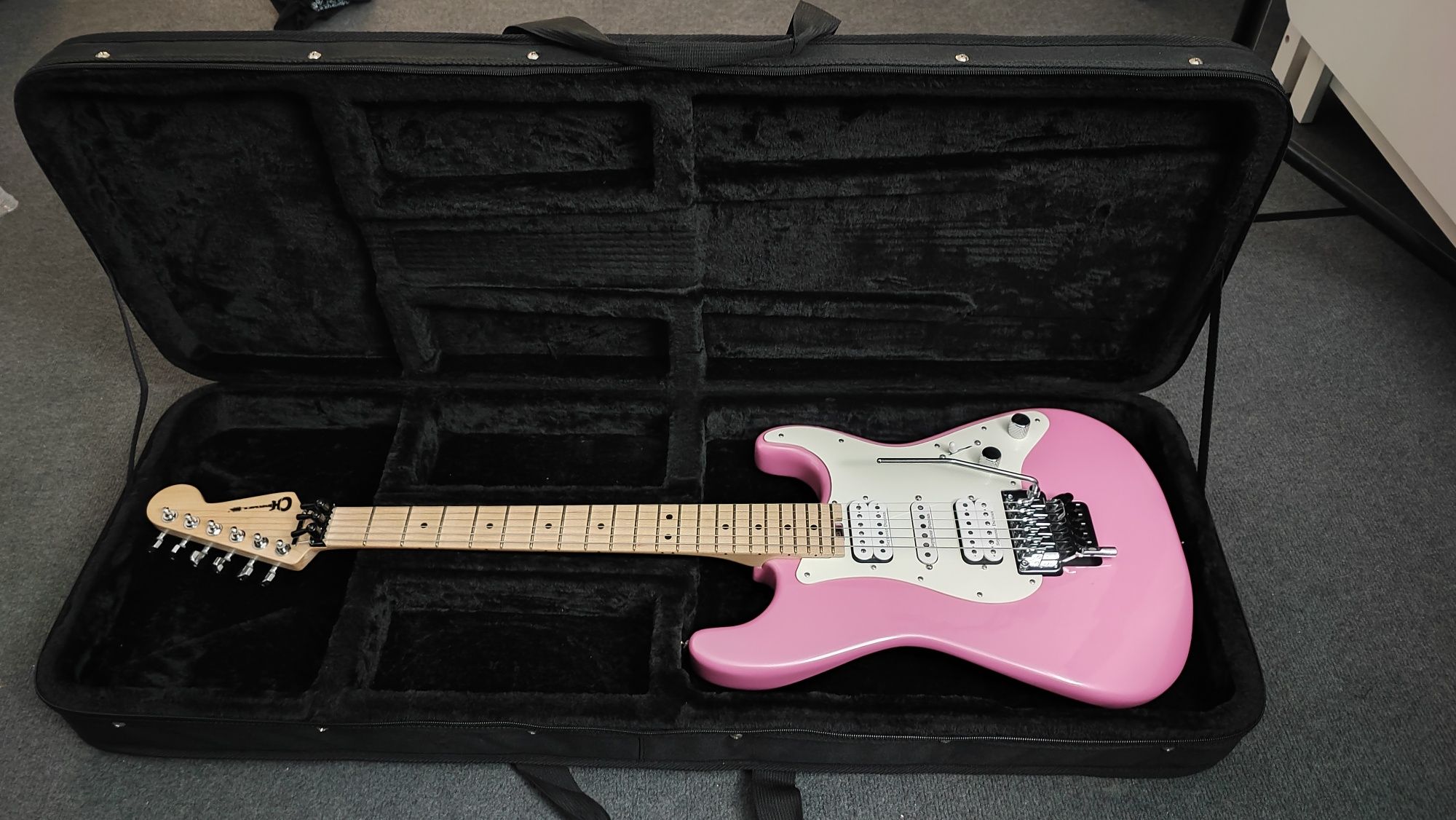 Charvel Pro-Mod So-Cal Style 1